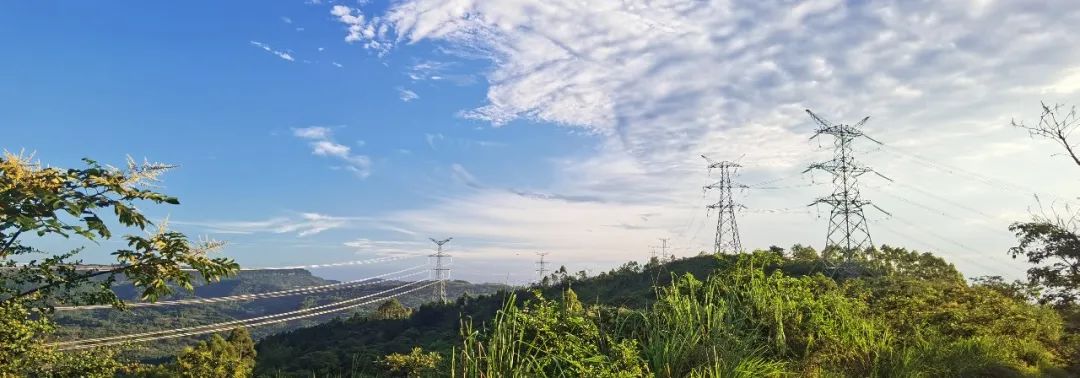 500kV山桃一二三四线迁改三段拆旧工程顺遂完工