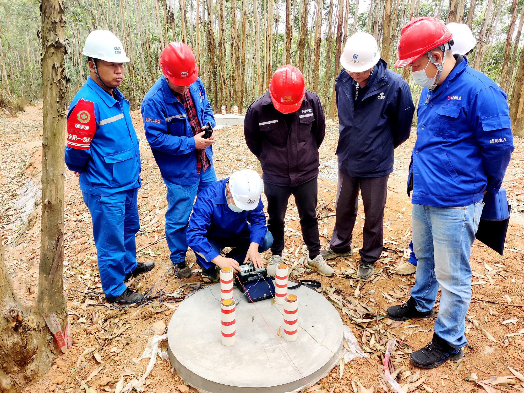 广西百色小梅-平果220kV输电线路基础工程顺遂完成转序验收