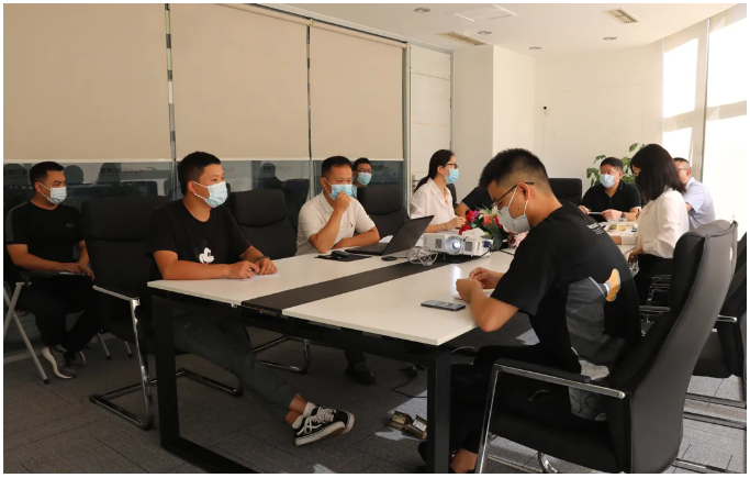 坚决阻止疫情伸张，，，防控不松懈！