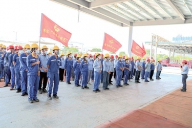 打好党工团妇组合拳 凝聚高质量开展新协力——凯发K8国际纸业开展“党群组织助力企业谋划开展”义务劳动