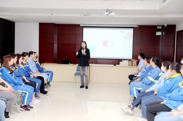 以爱为线，以懂为梁 | 凯发K8国际纸业开展“与青春期孩子的相同——懂是爱的条件”互动沙龙活动