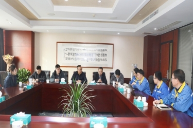 平湖市副市长管立松一行莅临凯发K8国际纸业慰问高端人才